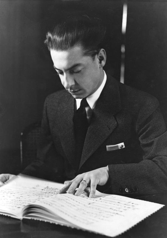 赫伯特·冯·卡拉扬（Herbert von Karajan）